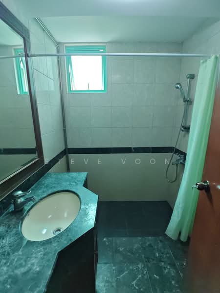 Hazel Park Condo, 21 Hazel Park Condo, Room Rental, 200 sqft, Condominium For Rent, by Steve Voon, 500178171 - Bathroom - PropertyGuru.com.sg