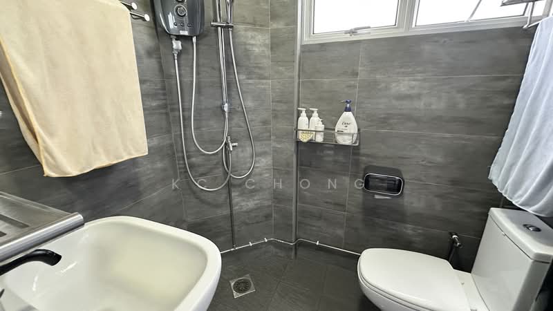 315 Jurong East Street 32, 315 Jurong East Street 32, 2 Bedrooms, 796 sqft, HDB Flat For Sale, by KC Chong, 500178177 - PropertyGuru.com.sg