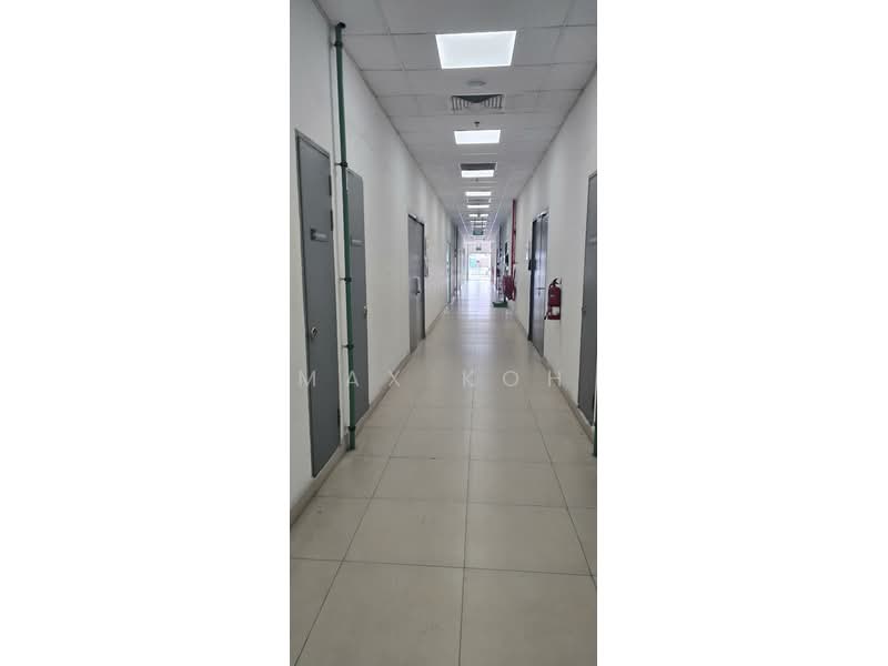 Oxley BizHub, 61 Ubi Road 1, 1,916 sqft, Light Industrial (B1) For Sale, by Max Koh, 500178180 - Corridor - CommercialGuru.com.sg
