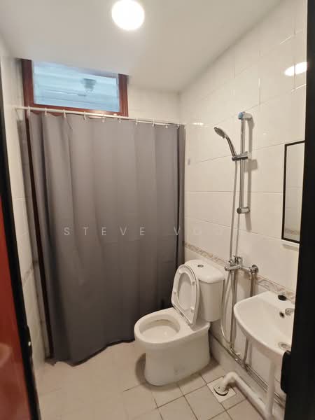 Hazel Park Condo, 21 Hazel Park Condo, Room Rental, 140 sqft, Condominium For Rent, by Steve Voon, 500178187 - Bathroom - PropertyGuru.com.sg