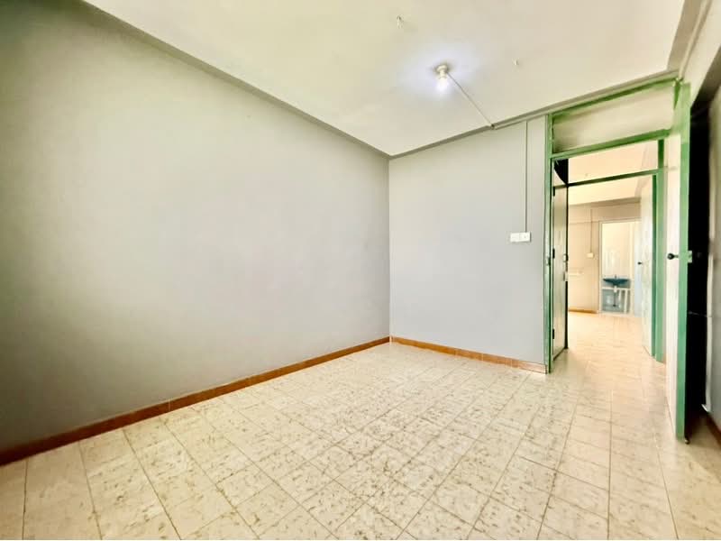523 Ang Mo Kio Avenue 5, 523 Ang Mo Kio Avenue 5, 2 Bedrooms, 731 sqft, HDB Flat For Sale, by Terence Ng, 500178188 - PropertyGuru.com.sg