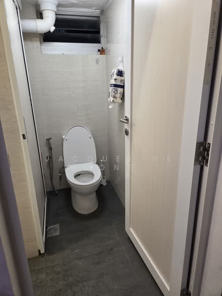 3 Saint George's Road, 3 Saint George's Road, 2 Bedrooms, 635 sqft, HDB Flat For Sale, by Jacqueline Wong, 500178193 - Bathroom - PropertyGuru.com.sg