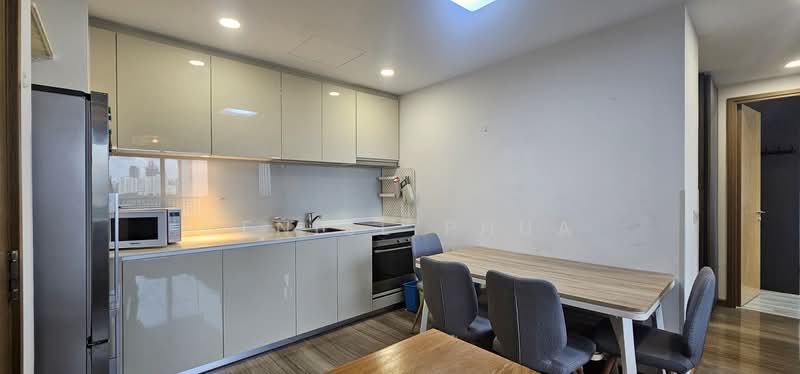 Lakeville, 11 Jurong Lake Link, 2 Bedrooms, 721 sqft, Condominium For Sale, by Denise Phua, 500178195 - Kitchen - PropertyGuru.com.sg
