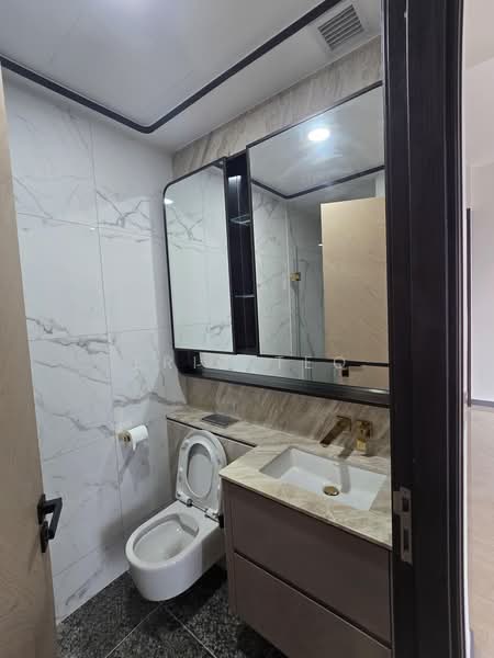 Perfect Ten, 323 Bukit Timah Road, 3 Bedrooms, 1,281 sqft, Condominium For Rent, by Eric Teo, 500178204 - Bathroom - PropertyGuru.com.sg
