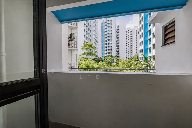 996A Buangkok Crescent, 996A Buangkok Crescent, 3 Bedrooms, 1,001 sqft, HDB Flat For Sale, by Khai Yuen Hong, 500178205 - Balcony - PropertyGuru.com.sg