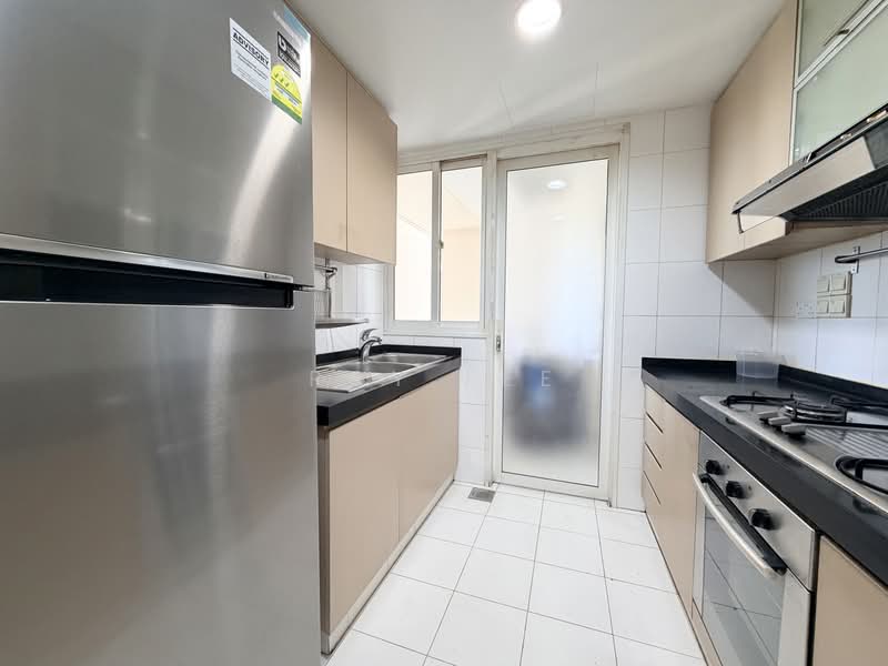 Savannah Condopark, 47 Simei Rise, 3 Bedrooms, 1,023 sqft, Condominium For Rent, by Ray Lee, 500178209 - Kitchen - PropertyGuru.com.sg