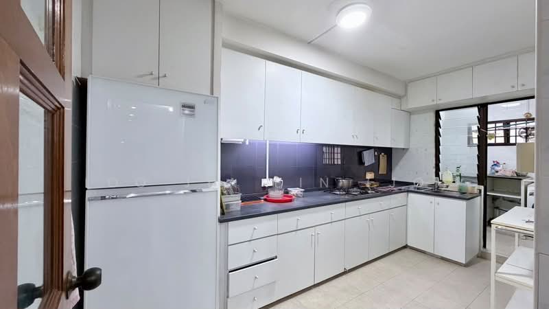 122C Sengkang East Way, 122C Sengkang East Way, 3 Bedrooms, 1,388 sqft, HDB Flat For Rent, by Loo Jia Bin (Jo), 500178214 - Kitchen - PropertyGuru.com.sg