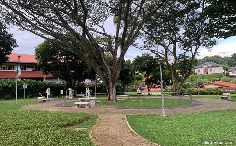 Cheap Freehold Bungalow Land For Rebuilding!, , 4 Bedrooms, 6,142 sqft, Bungalow House For Sale, by Zach Tan, 500178218 - Exterior - PropertyGuru.com.sg
