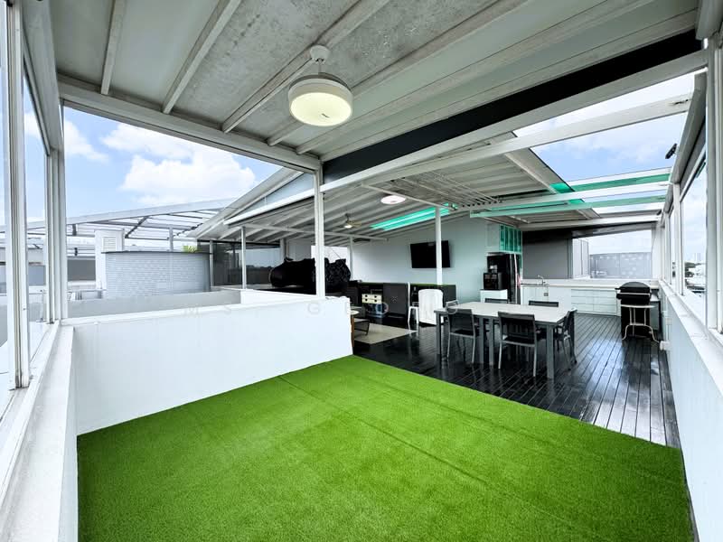 Freehold Penthouse Near Kovan MRT, , 3 Bedrooms, 2,357 sqft, Apartment For Sale, by Ms. Georgie, 500178221 - Roof Terrace - PropertyGuru.com.sg