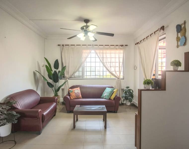 221 Hougang Street 21, 221 Hougang Street 21, 4 Bedrooms, 1,593 sqft, HDB Flat For Sale, by Kelly Tan, 500178225 - Living Room - PropertyGuru.com.sg