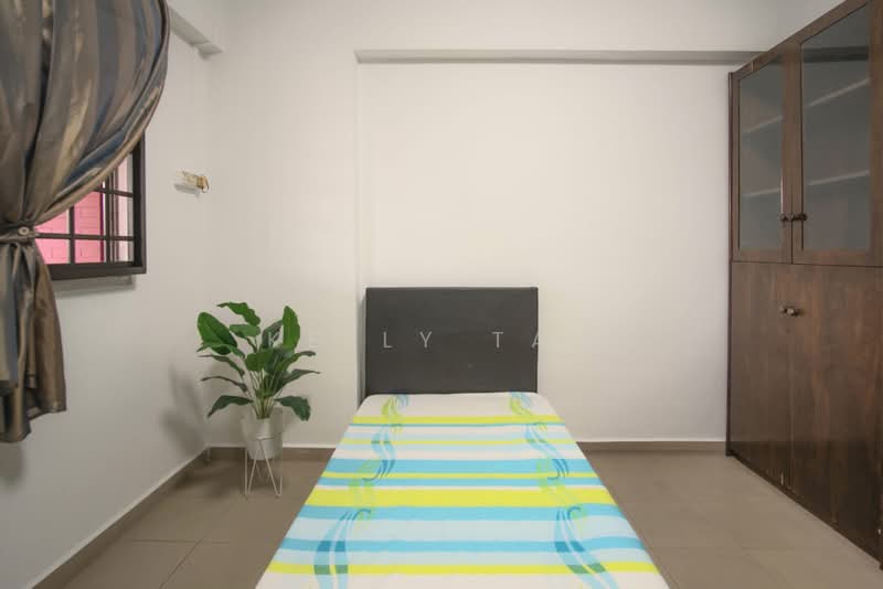 221 Hougang Street 21, 221 Hougang Street 21, 4 Bedrooms, 1,593 sqft, HDB Flat For Sale, by Kelly Tan, 500178225 - Bedroom - PropertyGuru.com.sg