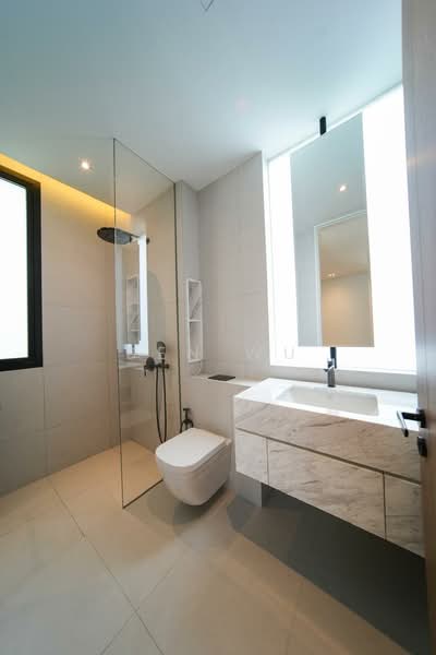 Holland Grove Park Mount Sinai / Grove Drive / Holland Park, , 7 Bedrooms, 10,000 sqft, Bungalow House For Sale, by Ben Wu, 500178229 - Bathroom - PropertyGuru.com.sg