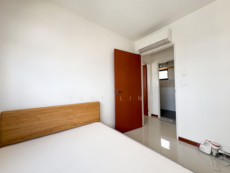 263 Toa Payoh Apex, 263 Toa Payoh East, 2 Bedrooms, 732 sqft, HDB Flat For Rent, by June Ling, 500178231 - Bedroom - PropertyGuru.com.sg