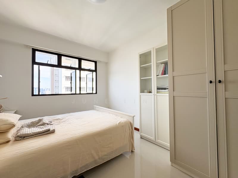 263 Toa Payoh Apex, 263 Toa Payoh East, 2 Bedrooms, 732 sqft, HDB Flat For Rent, by June Ling, 500178231 - Bedroom - PropertyGuru.com.sg