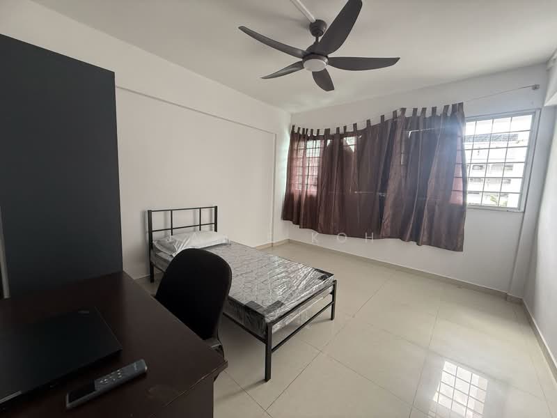177 Bukit Batok West Avenue 8, 177 Bukit Batok West Avenue 8, Room Rental, 200 sqft, HDB Flat For Rent, by Jamie Koh, 500178251 - Bedroom - PropertyGuru.com.sg