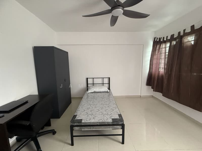 177 Bukit Batok West Avenue 8, 177 Bukit Batok West Avenue 8, Room Rental, 200 sqft, HDB Flat For Rent, by Jamie Koh, 500178251 - Bedroom - PropertyGuru.com.sg
