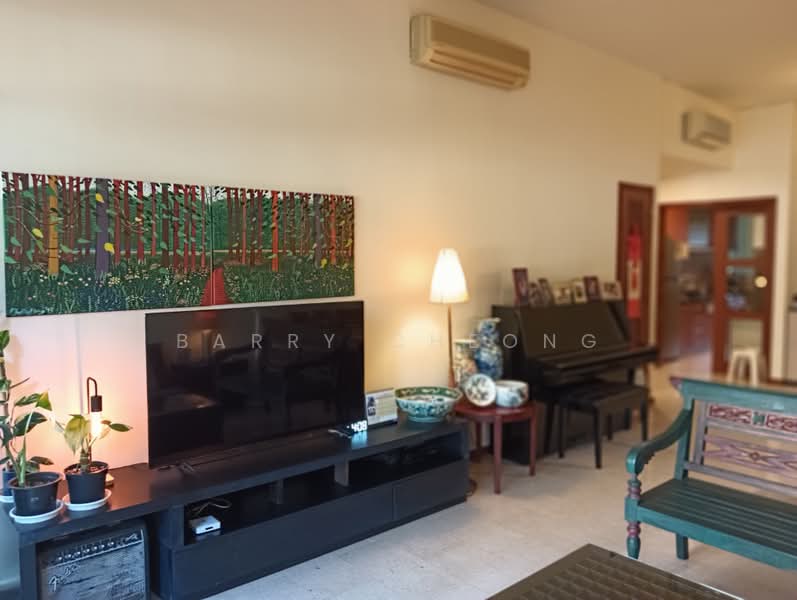 Forest Hills Condo, 31 Transit Road, 3 Bedrooms, 1,367 sqft, Condominium For Sale, by Barry Cheong, 500178256 - Living Room - PropertyGuru.com.sg