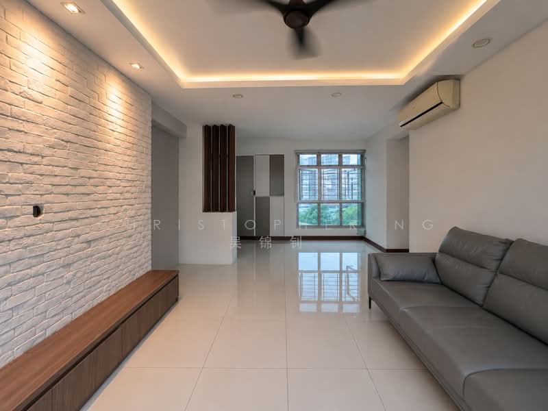 476C Upper Serangoon View, 476C Upper Serangoon View, 3 Bedrooms, 991 sqft, HDB Flat For Sale, by Christopher Ng  吴锦钊, 500178258 - Living Room - B - PropertyGuru.com.sg