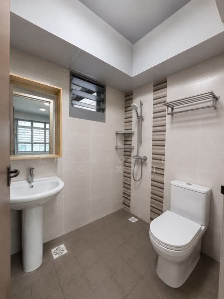 476C Upper Serangoon View, 476C Upper Serangoon View, 3 Bedrooms, 991 sqft, HDB Flat For Sale, by Christopher Ng  吴锦钊, 500178258 - Common Bathroom - PropertyGuru.com.sg