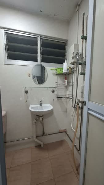 323 Bukit Batok Street 33, 323 Bukit Batok Street 33, Room Rental, 100 sqft, HDB Flat For Rent, by Alex Teoh, 500178263 - PropertyGuru.com.sg