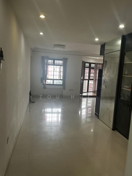 76A Redhill Road, 76A Redhill Road, 3 Bedrooms, 1,250 sqft, HDB Flat For Rent, by Zou Hui, 500178272 - Living Room - PropertyGuru.com.sg