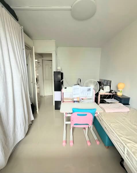 233 Serangoon Avenue 3, 233 Serangoon Avenue 3, 3 Bedrooms, 904 sqft, HDB Flat For Sale, by Melina Yap, 500178277 - Bedroom - PropertyGuru.com.sg