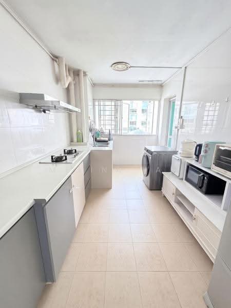 233 Serangoon Avenue 3, 233 Serangoon Avenue 3, Hougang / Punggol / Sengkang, 3 Bedrooms, 904 sqft, HDB Flat For Sale, by Melina Yap, 500178277 - Kitchen - PropertyGuru.com.sg