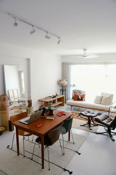 53 Commonwealth Drive, 53 Commonwealth Drive, 3 Bedrooms, 1,001 sqft, HDB Flat For Sale, by Aro Toh, 500178297 - Living Room - PropertyGuru.com.sg