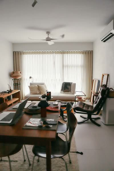 53 Commonwealth Drive, 53 Commonwealth Drive, 3 Bedrooms, 1,001 sqft, HDB Flat For Sale, by Aro Toh, 500178297 - Living Room - PropertyGuru.com.sg