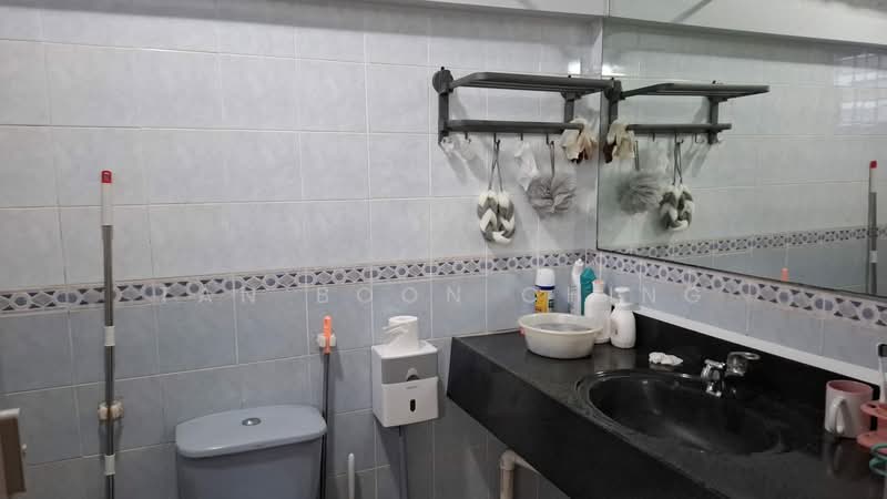 504B Montreal Drive, 504B Montreal Drive, 3 Bedrooms, 1,184 sqft, HDB Flat For Sale, by Tan Boon Ching, 500178299 - Bathroom - PropertyGuru.com.sg