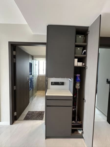 Riverfront Residences, 45 Hougang Avenue 7, 2 Bedrooms, 603 sqft, Condominium For Sale, by Priscilla Tan, 500178311 - Corridor - PropertyGuru.com.sg