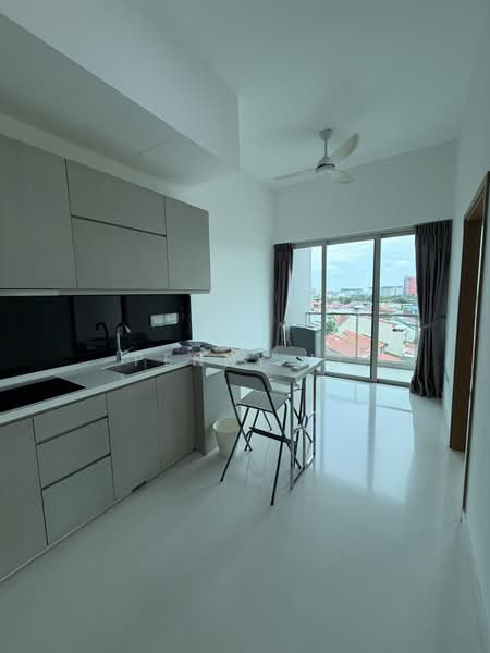 NEWest, 3 West Coast Drive, Room Rental, 100 sqft, Apartment For Rent, by Penny Li, 500178320 - Kitchen - PropertyGuru.com.sg
