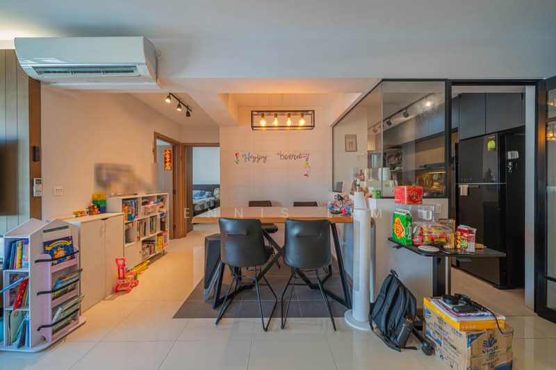415A Northshore Drive, 415A Northshore Drive, 3 Bedrooms, 1,023 sqft, HDB Flat For Sale, by Dennis Lim, 500178323 - Dining Room - PropertyGuru.com.sg