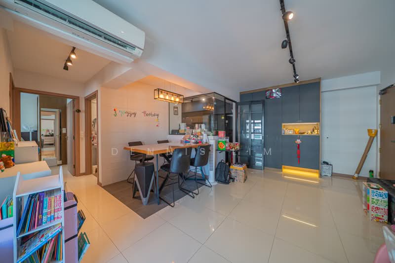 415A Northshore Drive, 415A Northshore Drive, 3 Bedrooms, 1,023 sqft, HDB Flat For Sale, by Dennis Lim, 500178323 - Dining Room - PropertyGuru.com.sg