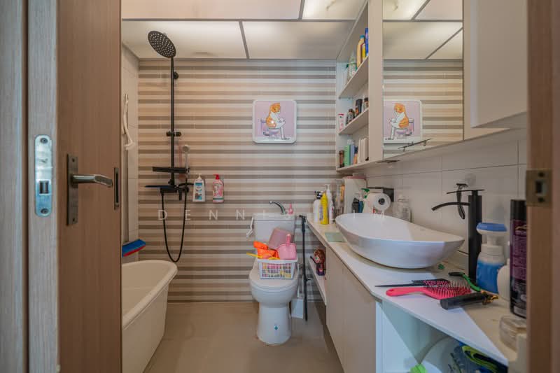 415A Northshore Drive, 415A Northshore Drive, 3 Bedrooms, 1,023 sqft, HDB Flat For Sale, by Dennis Lim, 500178323 - Bathroom - PropertyGuru.com.sg