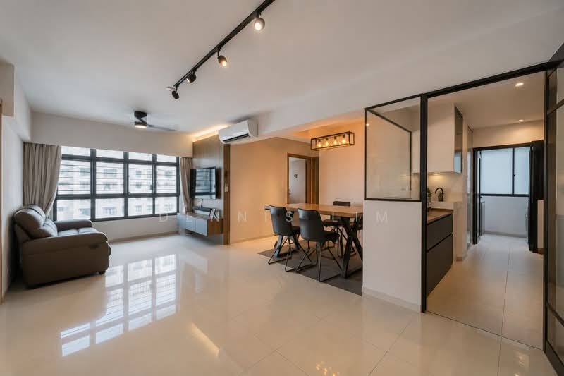 415A Northshore Drive, 415A Northshore Drive, 3 Bedrooms, 1,023 sqft, HDB Flat For Sale, by Dennis Lim, 500178323 - Living Room - PropertyGuru.com.sg
