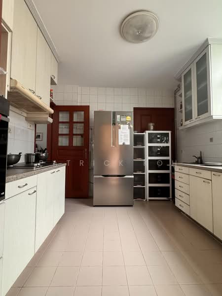 Hillview Heights, 29 Hillview Avenue, 4 Bedrooms, 1,668 sqft, Condominium For Sale, by Patrick Koh, 500178325 - Kitchen - PropertyGuru.com.sg