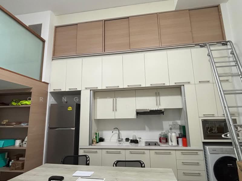 The Central, 6 Eu Tong Sen Street, 1 Bedroom, 636 sqft, Apartment For Rent, by CHRISTINA, 500178332 - Kitchen - PropertyGuru.com.sg