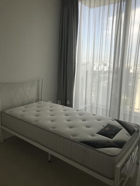 Scotts Square, 6 Scotts Road, 2 Bedrooms, 947 sqft, Condominium For Sale, by Linda Tan, 500178335 - Bedroom - PropertyGuru.com.sg