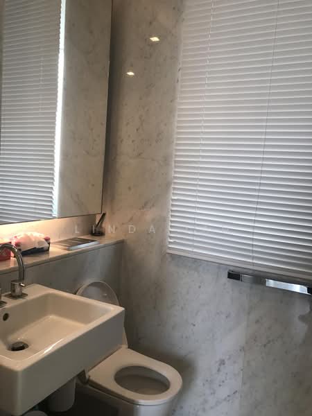 Scotts Square, 6 Scotts Road, 2 Bedrooms, 947 sqft, Condominium For Sale, by Linda Tan, 500178335 - Bathroom - PropertyGuru.com.sg
