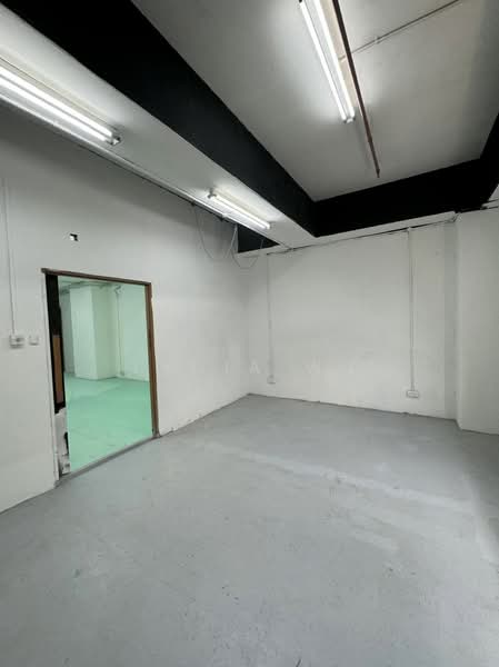 Innovation Place, Mandai Estate, 1,432 sqft, Factory / Workshop (B2) For Rent, by Lydia Wu, 500178338 - CommercialGuru.com.sg