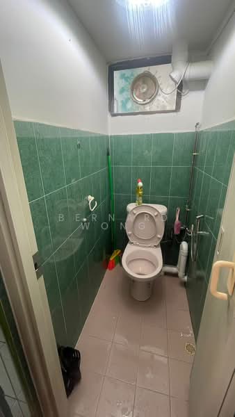75 Whampoa Drive, 75 Whampoa Drive, 2 Bedrooms, 700 sqft, HDB Flat For Sale, by Bernard Wong, 500178366 - Bathroom - PropertyGuru.com.sg
