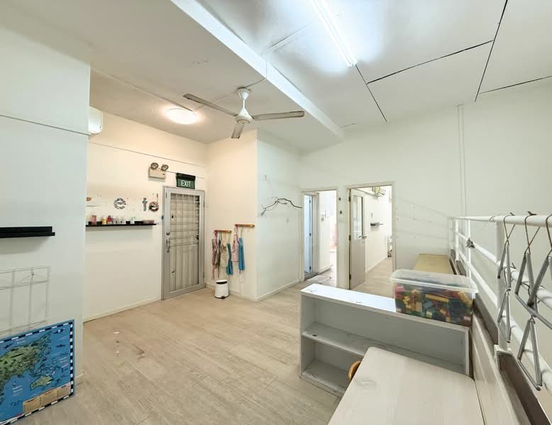 Rare Freehold Landed Home | Huge Space | Renovation Potential, , 5 Bedrooms, 4,386 sqft, Semi-Detached House For Sale, by Emeline Cheng, 500178369 - Interior - PropertyGuru.com.sg