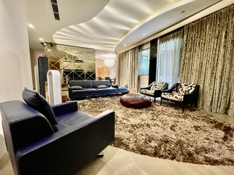 Bishopsgate Residences, 1 Bishopsgate, 4 Bedrooms, 2,583 sqft, Apartment For Sale, by Yu Christine, 500178378 - Living Room - PropertyGuru.com.sg