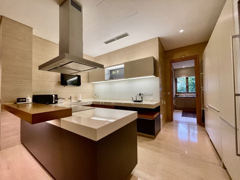 Bishopsgate Residences, 1 Bishopsgate, 4 Bedrooms, 2,583 sqft, Apartment For Sale, by Yu Christine, 500178378 - Kitchen - PropertyGuru.com.sg