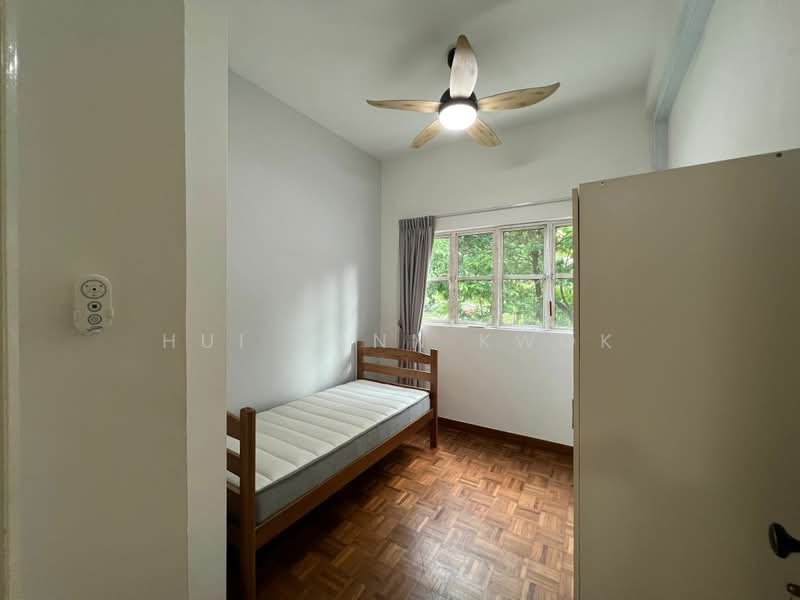 Ville Royale, 310 River Valley Road, 2 Bedrooms, 700 sqft, Apartment For Rent, by Hui Sann Kwok, 500178395 - Bedroom - PropertyGuru.com.sg