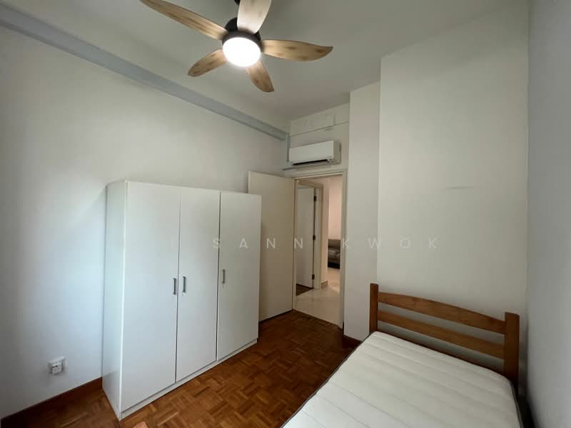 Ville Royale, 310 River Valley Road, 2 Bedrooms, 700 sqft, Apartment For Rent, by Hui Sann Kwok, 500178395 - Bedroom - PropertyGuru.com.sg