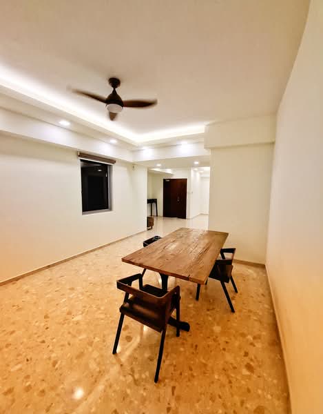 UE Square, 205 River Valley Road, 4 Bedrooms, 1,927 sqft, Apartment For Rent, by Tara Ting 陈莲香, 500178409 - Dining Room - PropertyGuru.com.sg