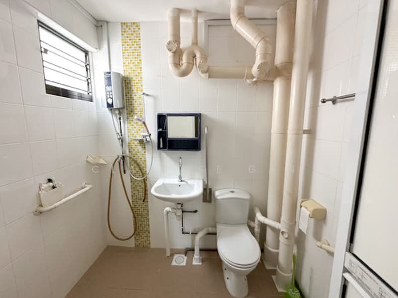87 Zion Road, 87 Zion Road, 3 Bedrooms, 1,259 sqft, HDB Flat For Sale, by Clarisse Gan, 500178411 - Bathroom - PropertyGuru.com.sg