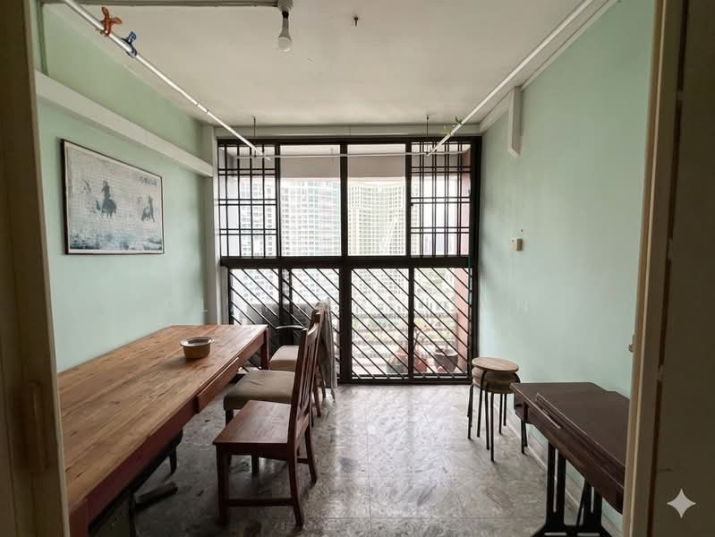 87 Zion Road, 87 Zion Road, 3 Bedrooms, 1,259 sqft, HDB Flat For Sale, by Clarisse Gan, 500178411 - Dining Room - PropertyGuru.com.sg